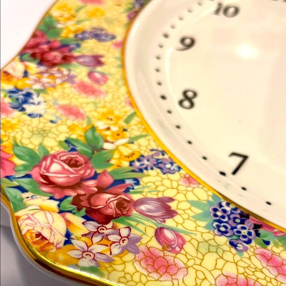 Vintage Royal Winton Floral Wall Clock - Multicolor - Picture 13 of 16